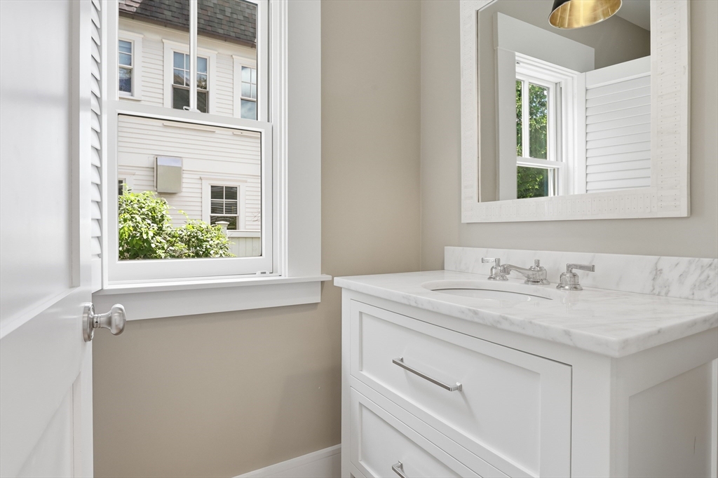 25 Stow Street Concord, MA 01742 - Photo 15 of 36