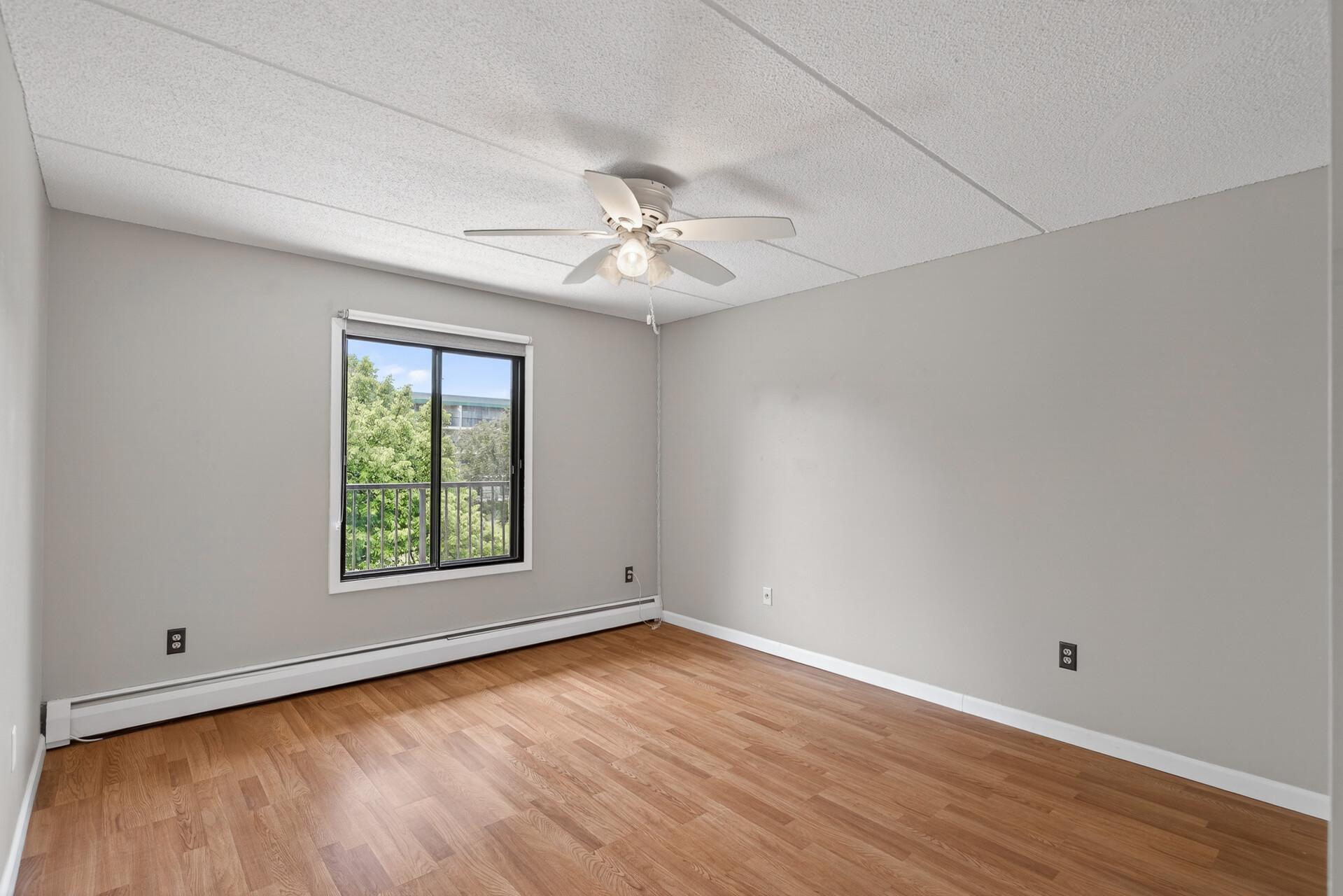 10501 Cedar Lake Road, Unit 318 Minnetonka, MN 55305 - Photo 25 of 48