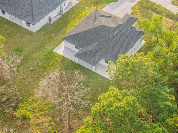 $2,400 | 541 Chalet Avenue South, Lehigh Acres, FL 33974