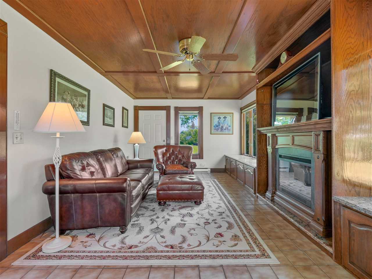 18234 Lochner Road Spencerville, IN 46788 - Photo 7 of 36 Gallery Image 7