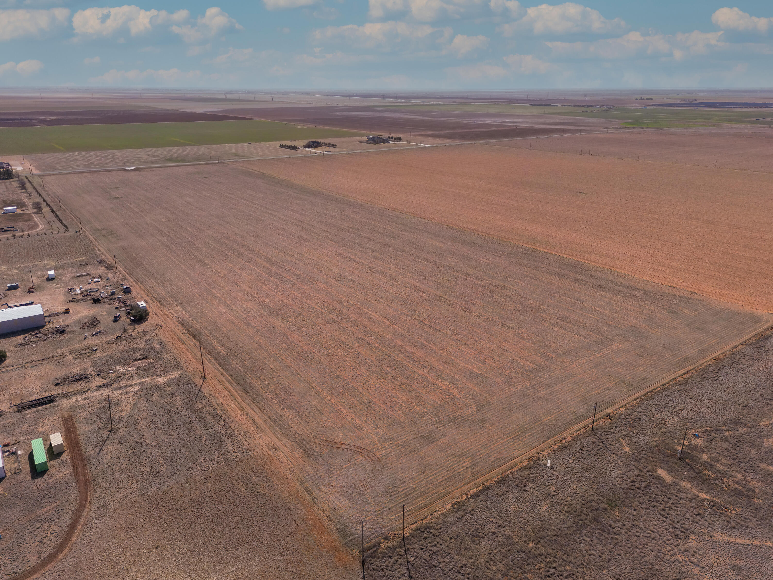 0 North State Highway Levelland, TX 79336 - Photo 5 of 6 a view of a room with an empty space