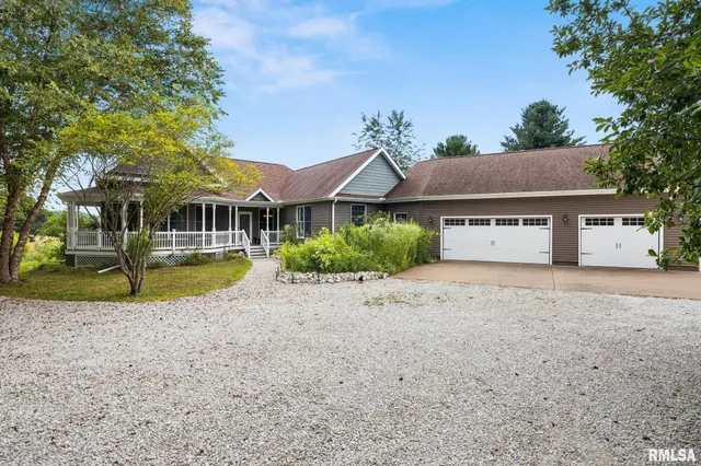 $488,000 | 25479 North Boat Dock Road, Canton, IL 61520