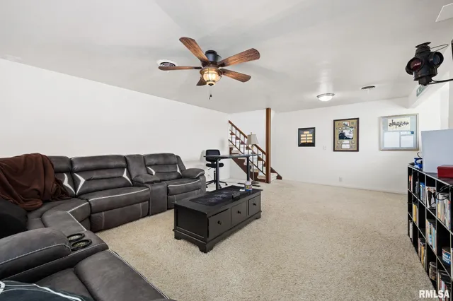 $488,000 | 25479 North Boat Dock Road, Canton, IL 61520