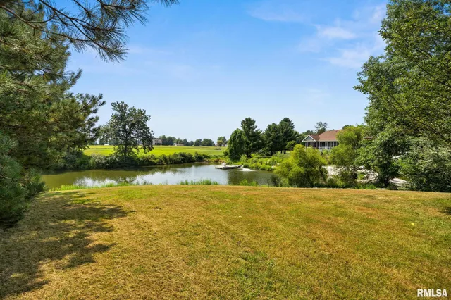 $488,000 | 25479 North Boat Dock Road, Canton, IL 61520