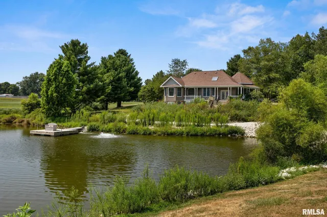 $488,000 | 25479 North Boat Dock Road, Canton, IL 61520