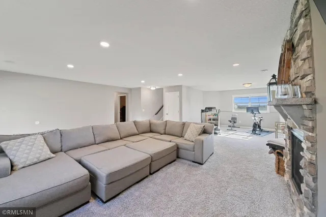 $419,900 | 821 Sutherland Street, Somerset, WI 54025