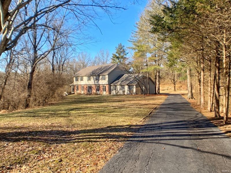 14 Chesterfield Lakes Road Chesterfield, MO 63005 - Photo 2 of 46 Gallery Image 2