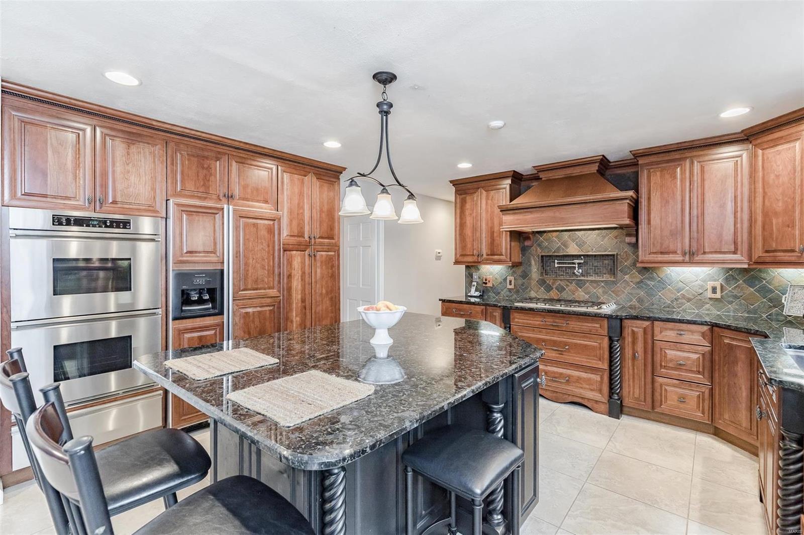 14 Chesterfield Lakes Road Chesterfield, MO 63005 - Photo 19 of 46 Gallery Image 19