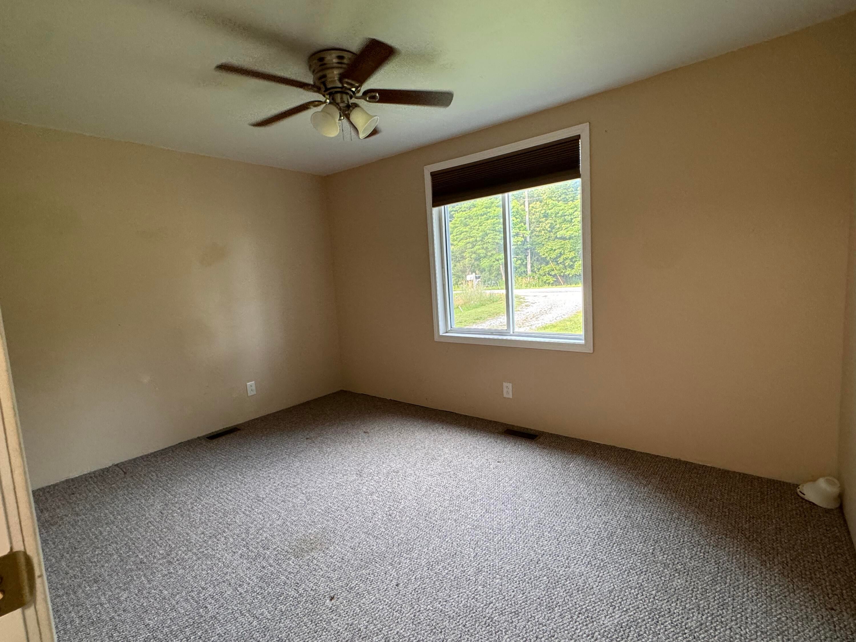 10949 North Black River Road Cheboygan, MI 49721 - Photo 16 of 27 Gallery Image 16