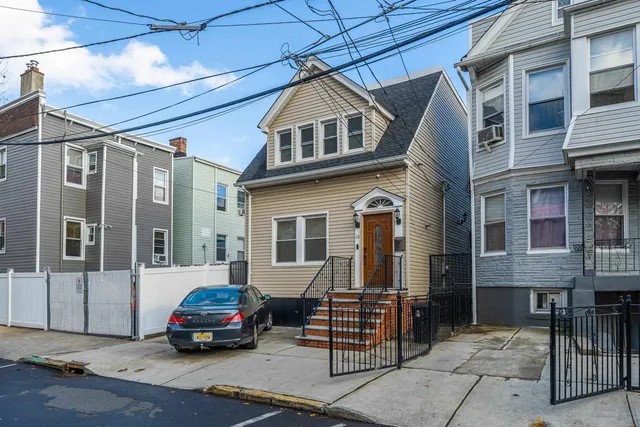 a car parked in front of a building
