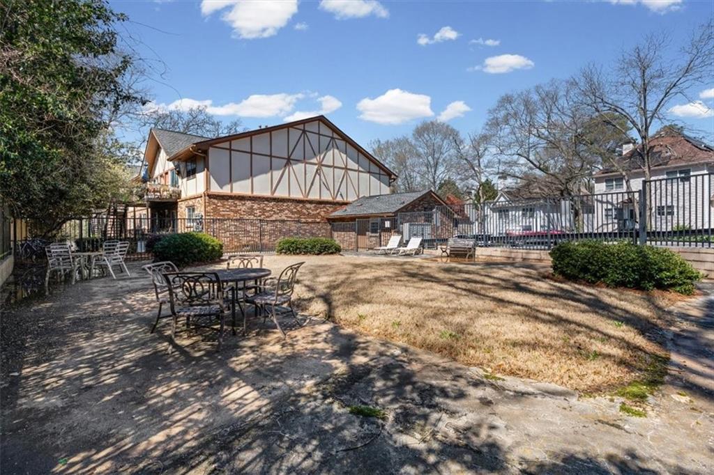 1225 Church Street, Unit J Decatur, GA 30030 - Photo 17 of 27 Gallery Image 17