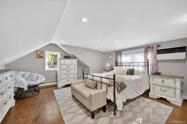 $785,000 | 62 McCouns Lane, Oyster Bay, NY 11771