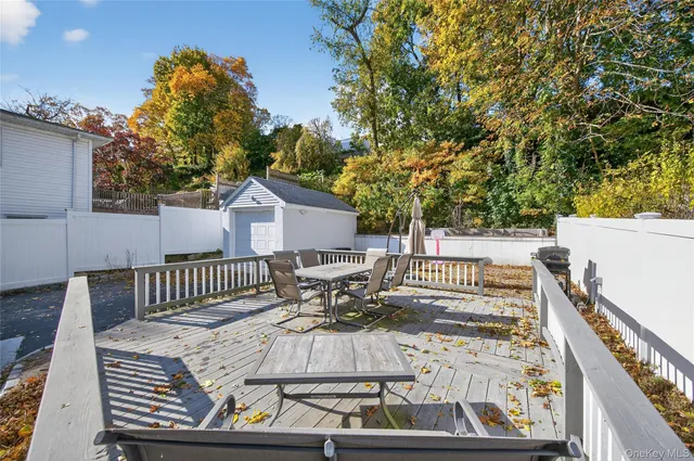 $785,000 | 62 McCouns Lane, Oyster Bay, NY 11771