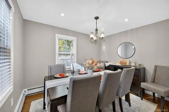 $785,000 | 62 McCouns Lane, Oyster Bay, NY 11771