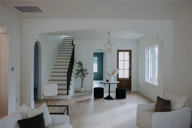 $1,699,000 | 15 East Hazel Street, Orlando, FL 32804