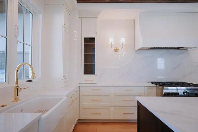 $1,699,000 | 15 East Hazel Street, Orlando, FL 32804