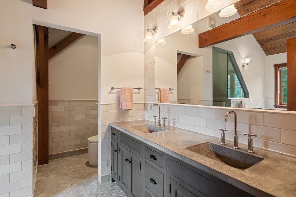 535 North Avenue Weston, MA 02493 - Photo 21 of 35