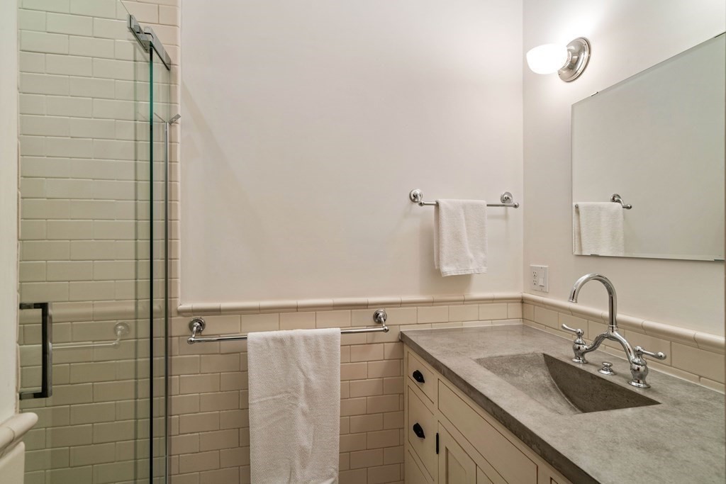 535 North Avenue Weston, MA 02493 - Photo 25 of 35