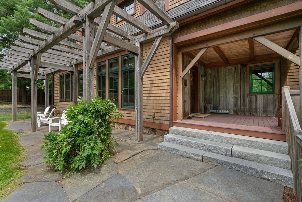 535 North Avenue Weston, MA 02493 - Photo 4 of 35