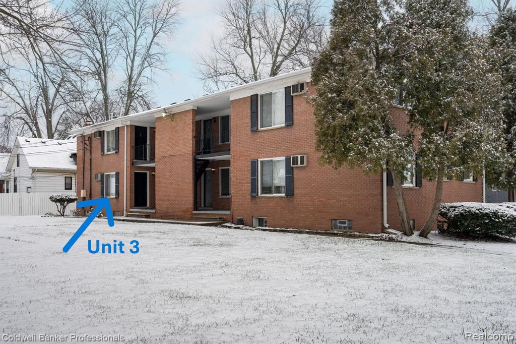 38 3rd Street, Unit 3 Mount Clemens, MI 48043 - Photo 1 of 14