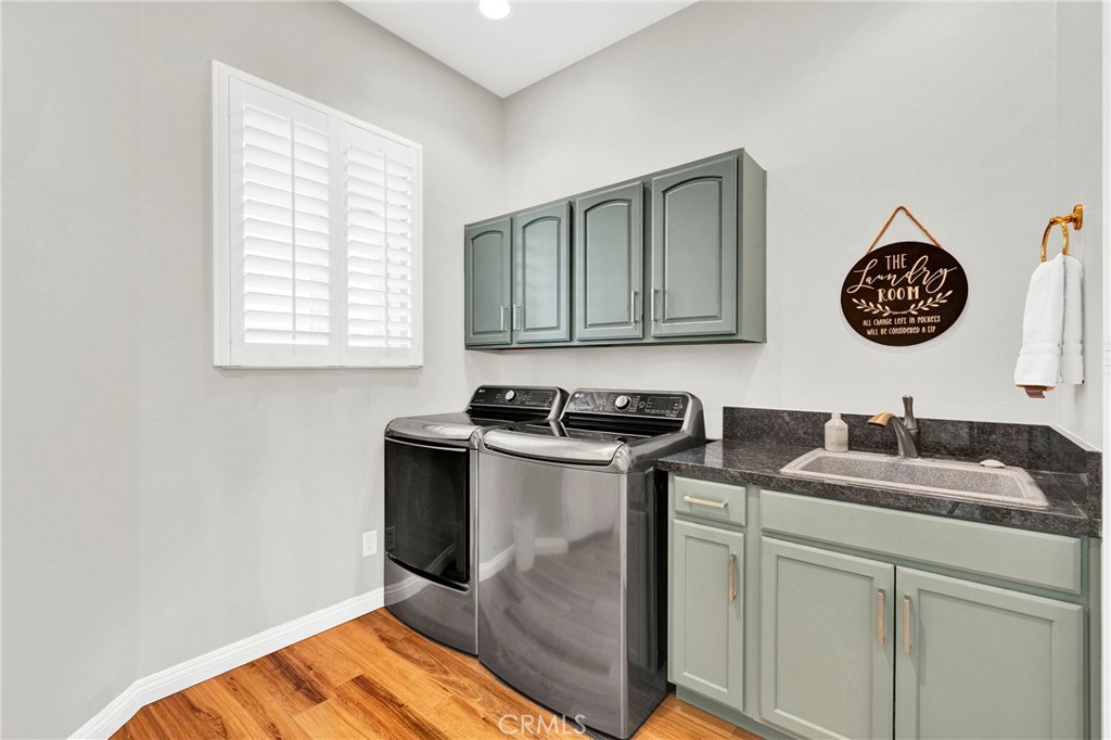 1577 Valhalla Court Beaumont, CA 92223 - Photo 35 of 52 Laundry room - All Appliance Inluded