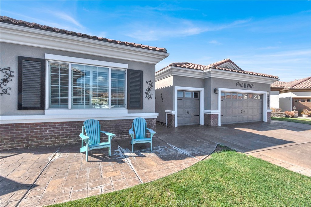 1577 Valhalla Court Beaumont, CA 92223 - Photo 6 of 52 3-Vehicle Garage