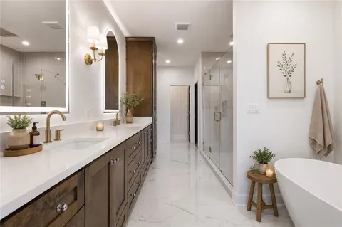 $2,345,000 | 2832 West 91st Street, Leawood, KS 66206