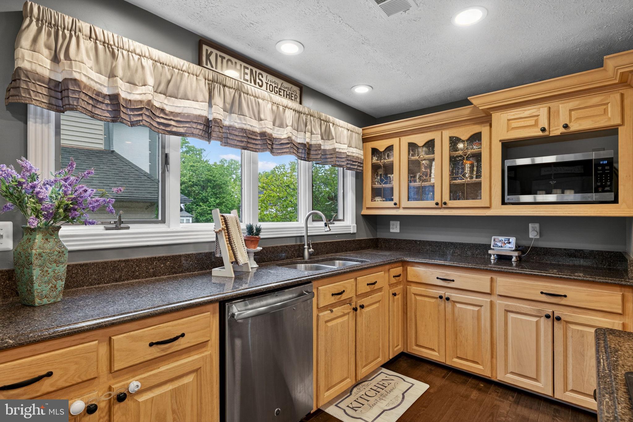 63 Rutherford Circle Sterling, VA 20165 - Photo 19 of 52 Abundant natural light in Kitchen