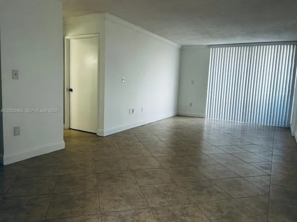 $2,400 | 8261 Northwest 8th Street, Unit 235, Miami, FL 33126