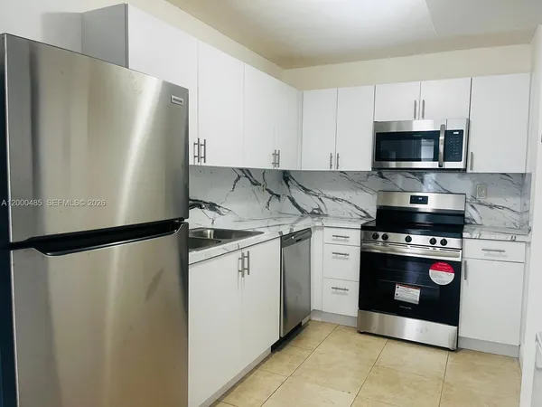 $2,400 | 8261 Northwest 8th Street, Unit 235, Miami, FL 33126