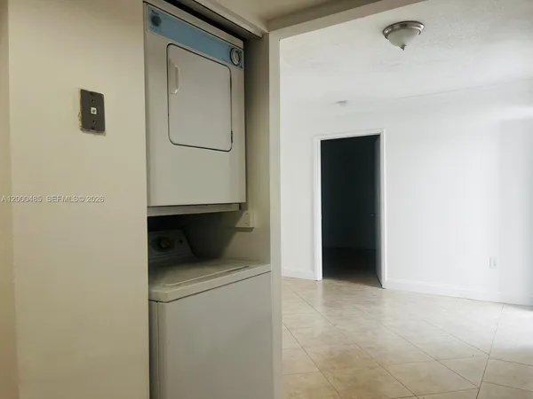 $2,400 | 8261 Northwest 8th Street, Unit 235, Miami, FL 33126