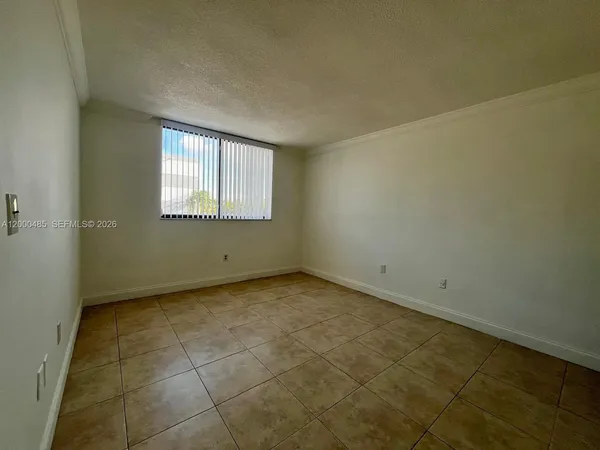 $2,400 | 8261 Northwest 8th Street, Unit 235, Miami, FL 33126