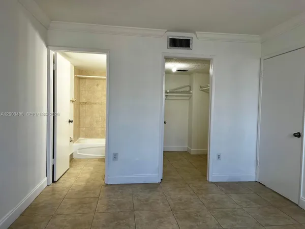 $2,400 | 8261 Northwest 8th Street, Unit 235, Miami, FL 33126