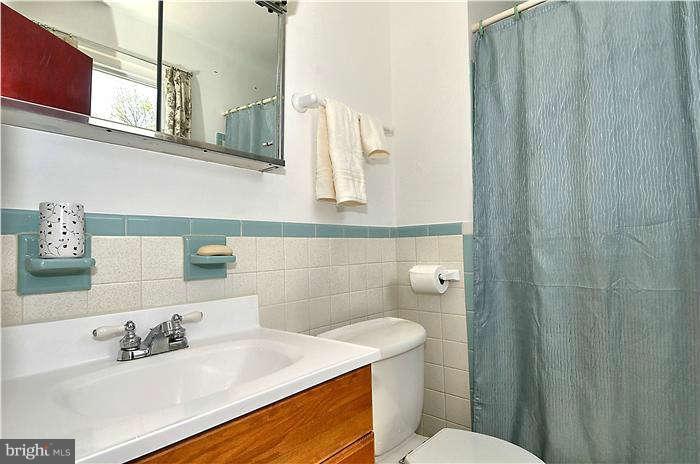 3008 Fallston Avenue Silver Spring, MD 20904 - Photo 11 of 26 Bath
