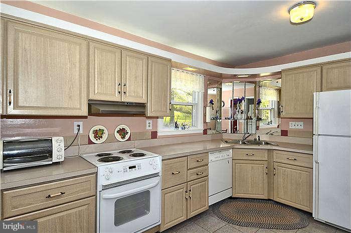 3008 Fallston Avenue Silver Spring, MD 20904 - Photo 15 of 26 Kitchen