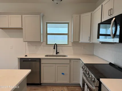 $227,999 | 302 Willowbend Way, Youngsville, LA 70592