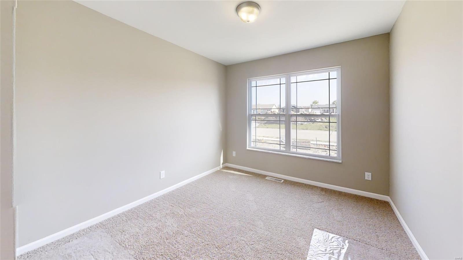 532 Eisenhower Boulevard Troy, IL 62294 - Photo 12 of 14