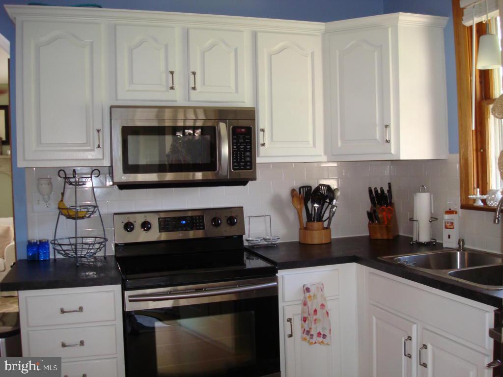 5567 Elizabethtown Road Palmyra, PA 17078 - Photo 4 of 21 Gallery Image 4