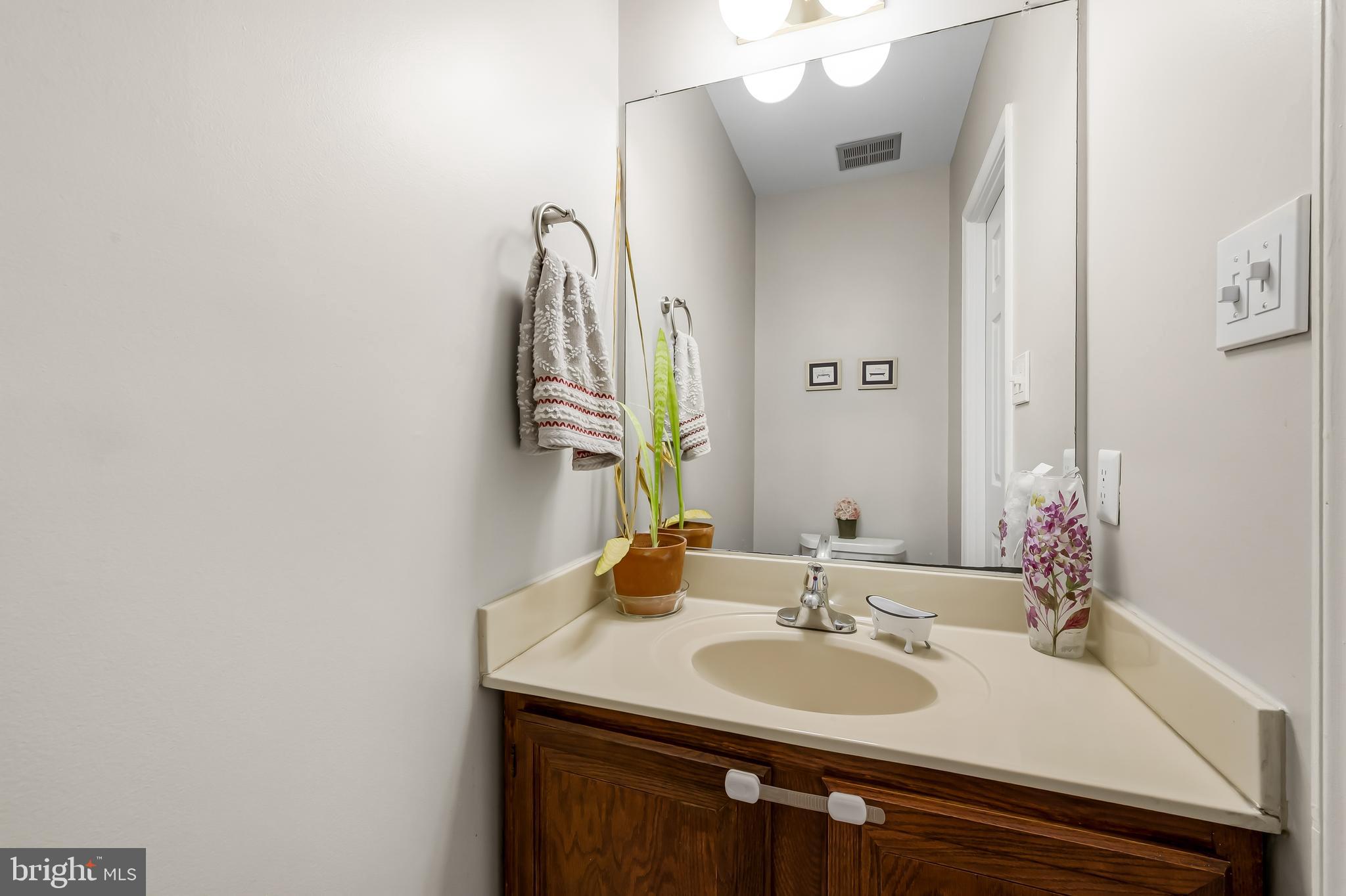 3964 Forest Valley Road Parkville, MD 21234 - Photo 11 of 25