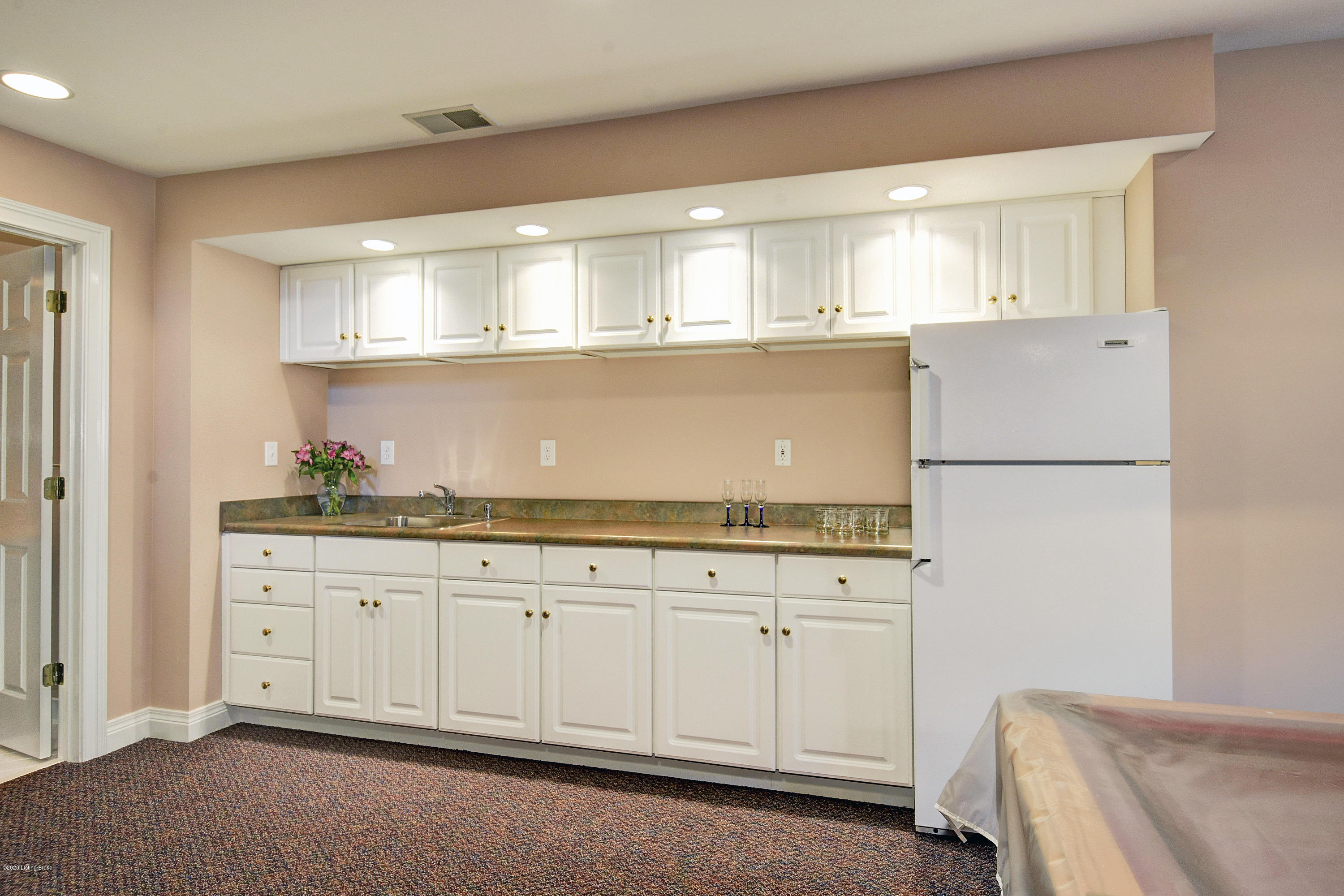 7209 Trail Ridge Court Louisville, KY 40241 - Photo 37 of 51 Basement wet bar