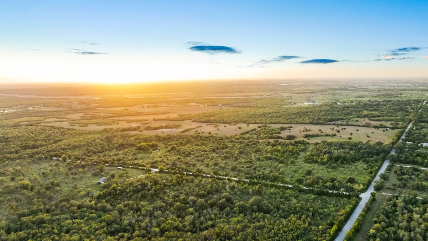 3575 Westwood Road Lockhart, TX 78644 - Photo 2 of 32 a view of an ocean