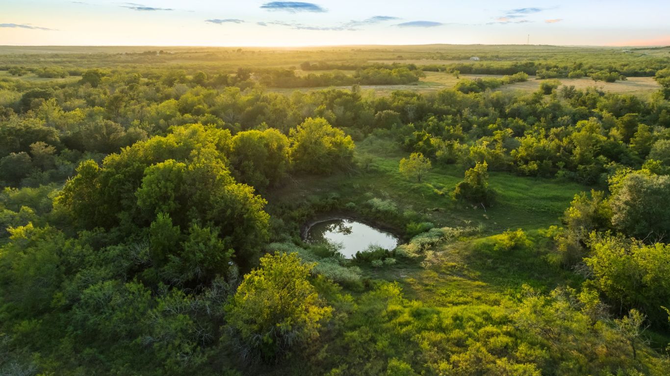 3575 Westwood Road Lockhart, TX 78644 - Photo 6 of 32 a view of city and mountain