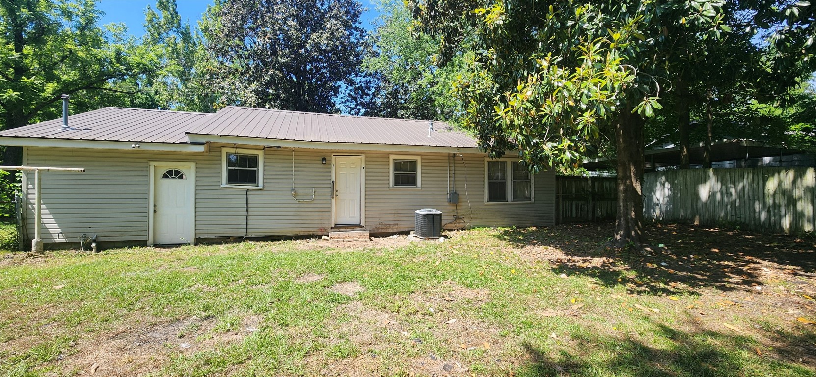 1908 Lee Street Longview, TX 75604 - Photo 10 of 10 Rear