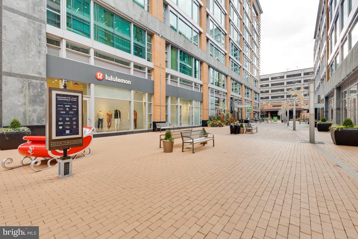 11652 American Dream Way Reston, VA 20190 - Photo 44 of 51 a view of a building with sitting area