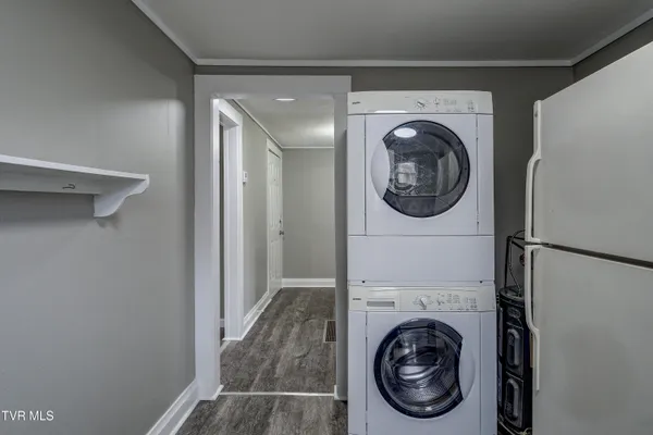 $600 | 231 3rd Street, Unit 1/2, Erwin, TN 37650