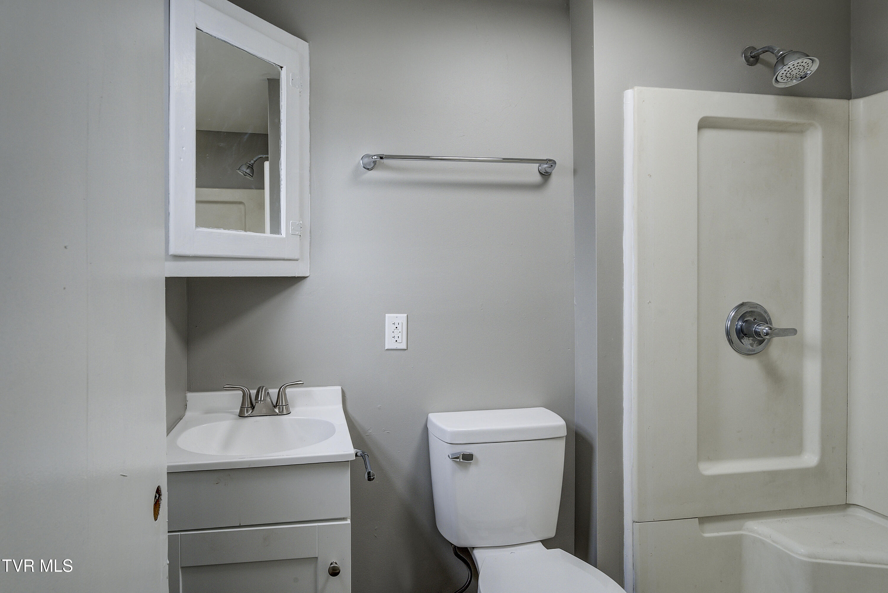 231 3rd Street, Unit 1/2 Erwin, TN 37650 - Photo 2 of 14 3rdSt-Apt-INTERIOR-2