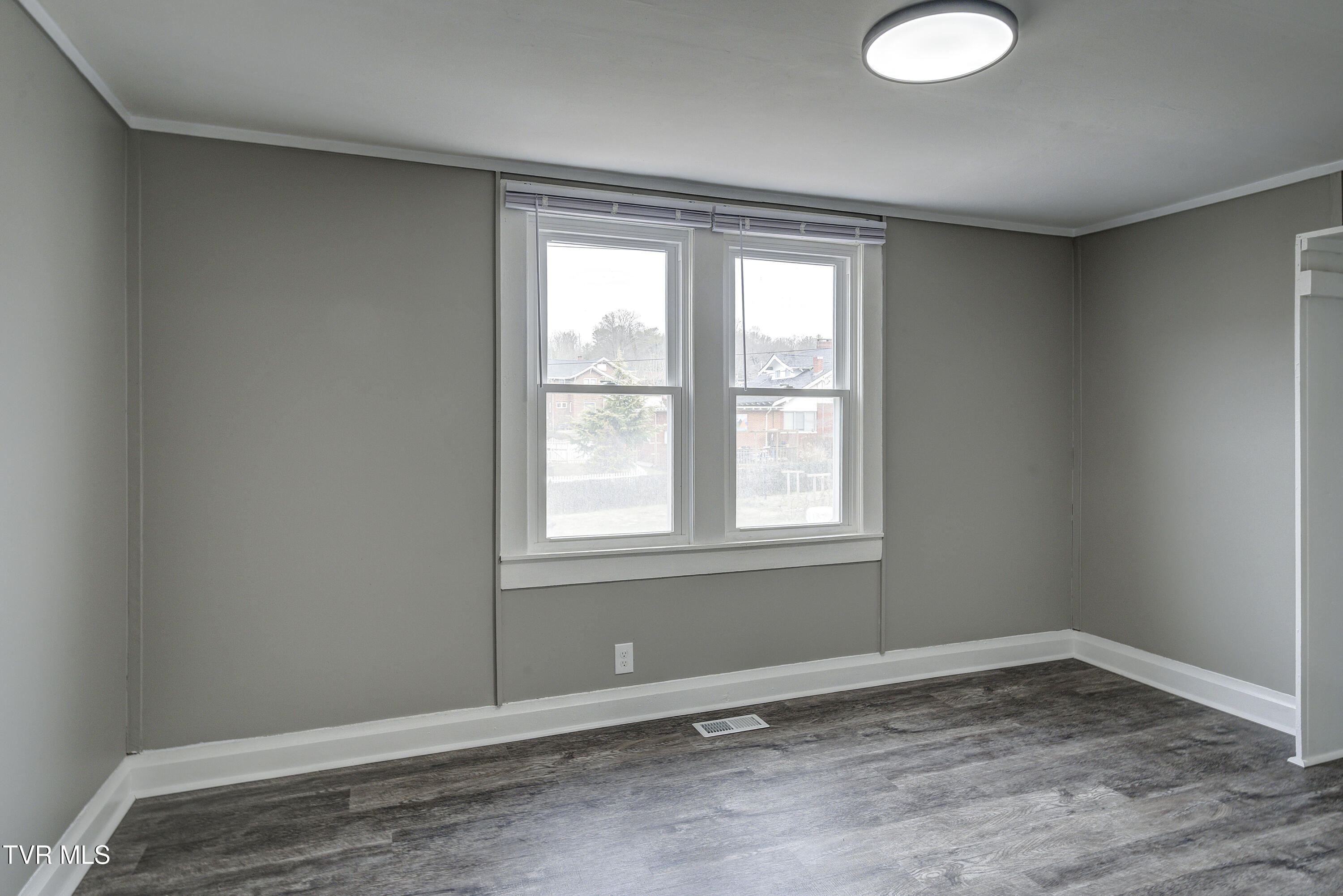 231 3rd Street, Unit 1/2 Erwin, TN 37650 - Photo 7 of 14 3rdSt-Apt-INTERIOR-7