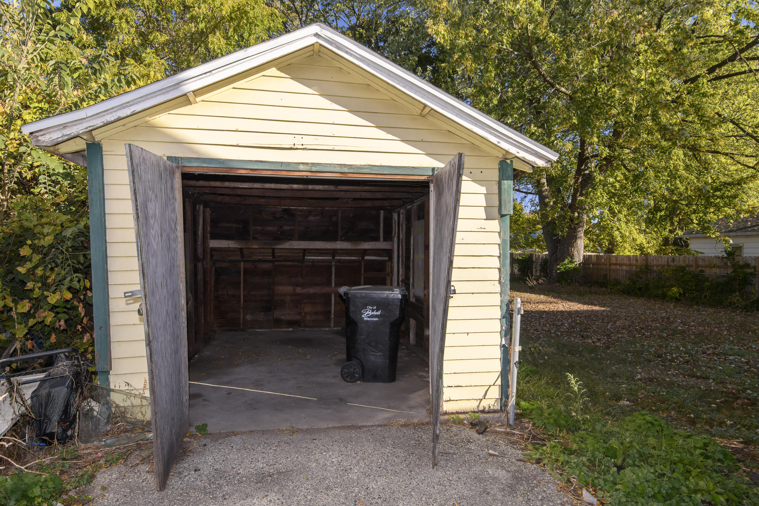 535 Vernon Avenue Beloit, WI 53511 - Photo 4 of 32 535 Vernon-4