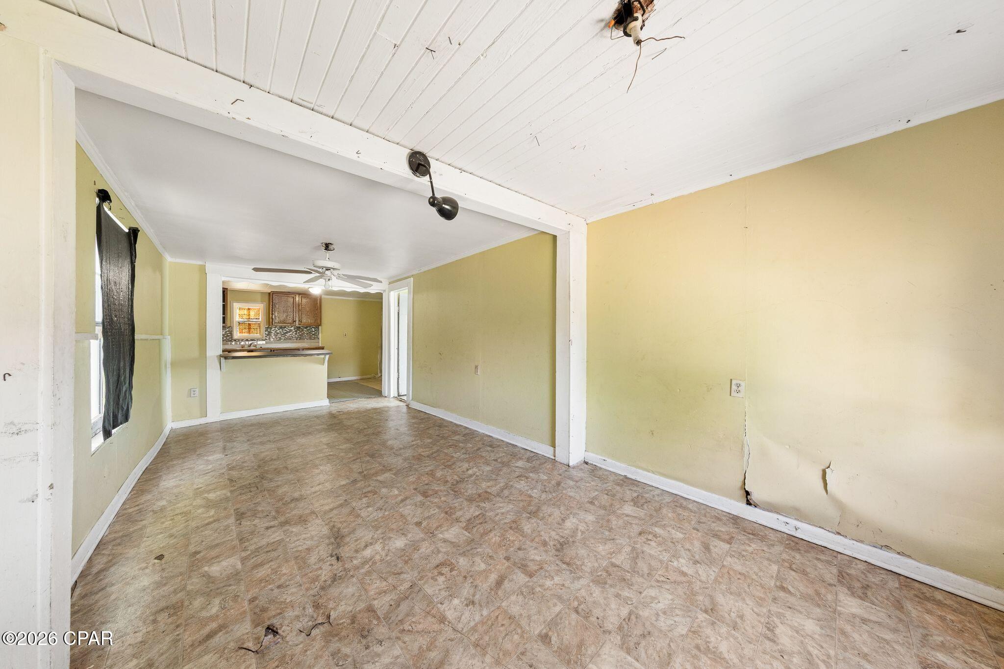 345 Brett Street South Crestview, FL 32539 - Photo 4 of 24