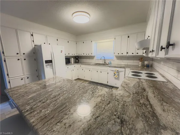 $300,000 | 142 Arthur Haney Road, Dobson, NC 27017